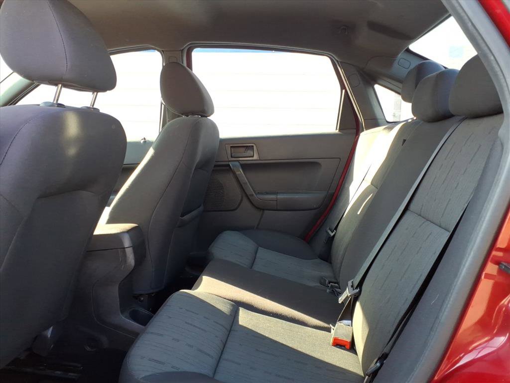 Used 2011 Ford Focus SE w/ 201A Rapid Spec Order Code image 9