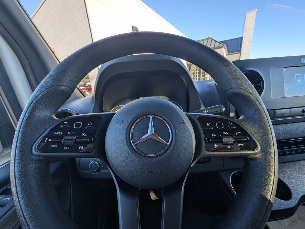 Used 2024 Mercedes-Benz Sprinter 2500 image 22
