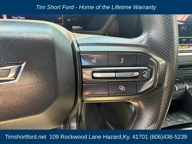 Used 2024 Chevrolet Colorado Trail Boss w/ Technology Package AWD/4WD image 17