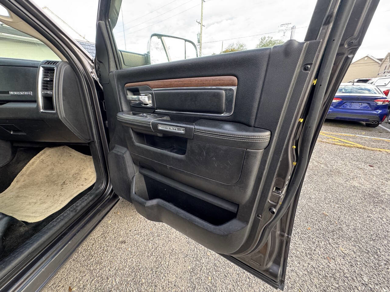 Used 2016 RAM 3500 Laramie image 71