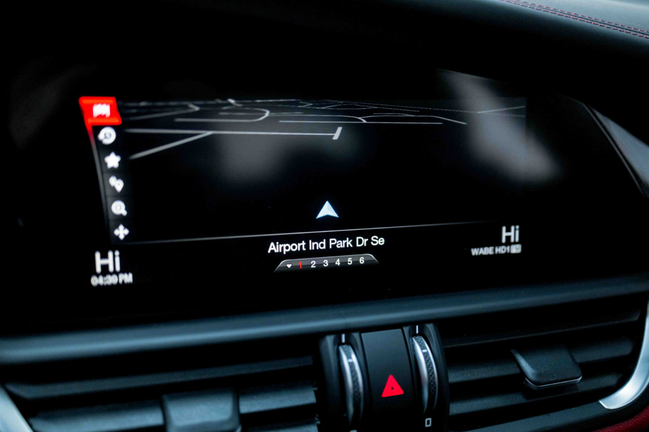 Used 2017 Alfa Romeo Giulia Quadrifoglio image 68