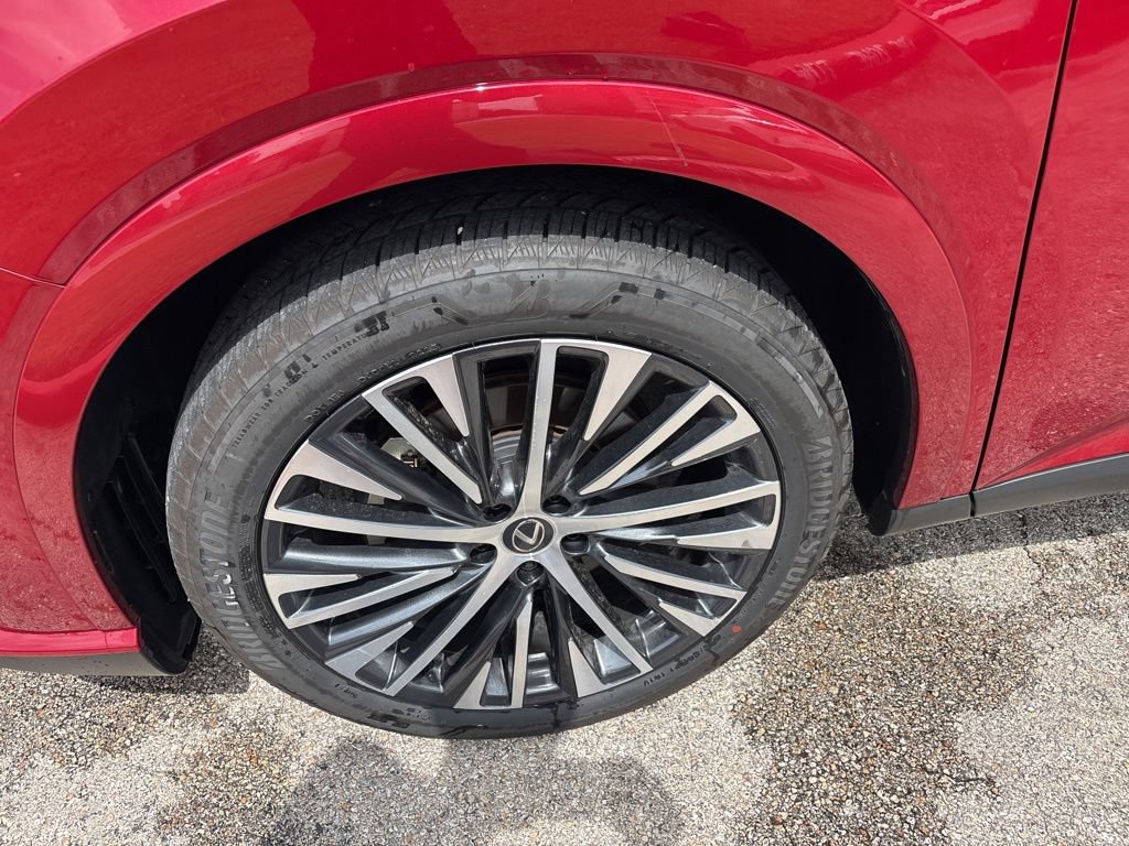 Certified 2025 Lexus RX 350 FWD image 9