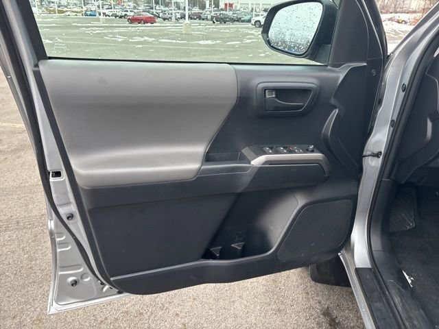 Certified 2019 Toyota Tacoma SR5 image 35