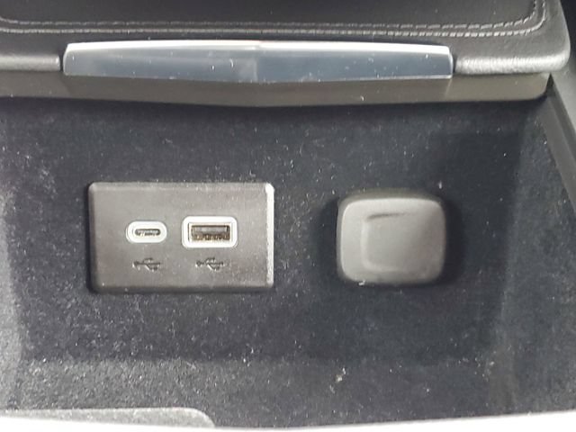 Certified 2024 Cadillac XT4 Sport AWD/4WD image 17