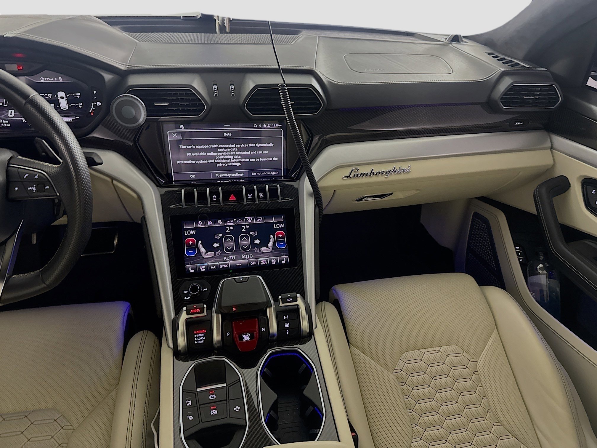Used 2022 Lamborghini Urus AWD/4WD image 22