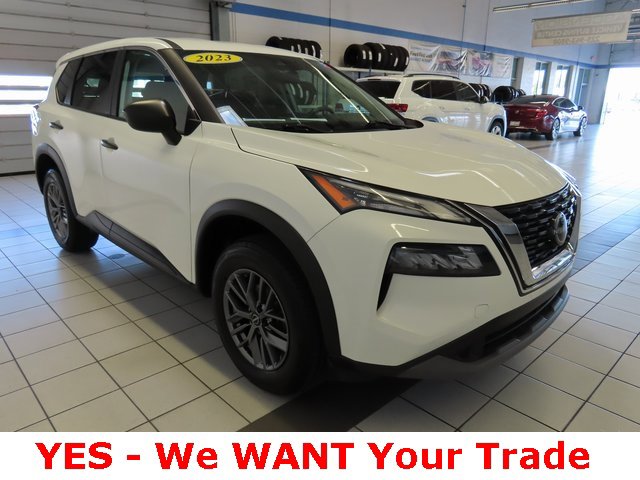 Used 2023 Nissan Rogue S image 15