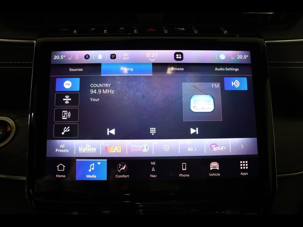 Used 2022 Jeep Grand Cherokee Overland w/ Luxury Tech Group IV image 26