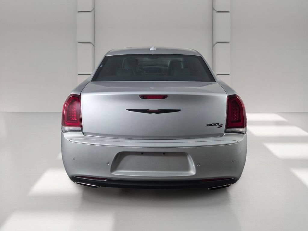 Used 2023 Chrysler 300 S RWD image 5