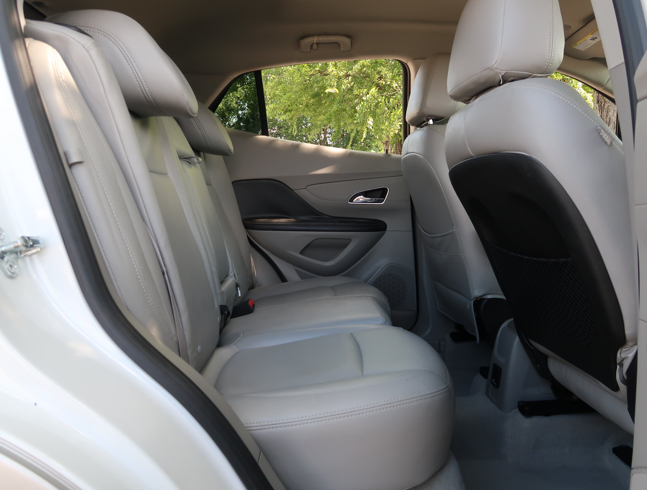 Used 2015 Buick Encore Convenience FWD image 29