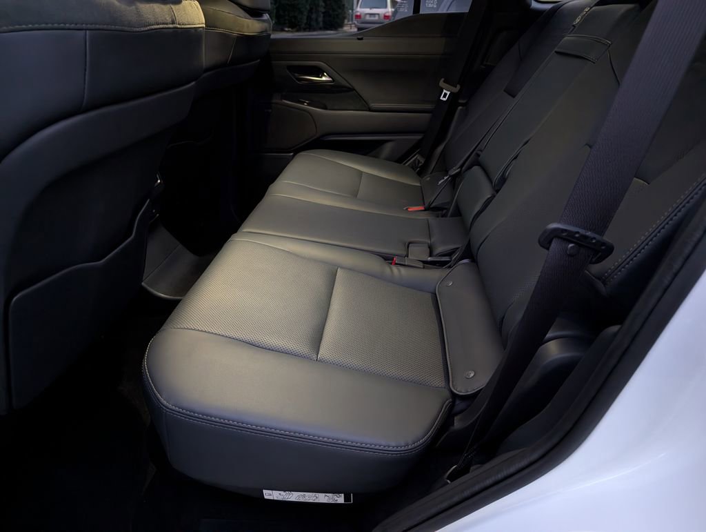 Used 2024 Lexus GX 550 image 12