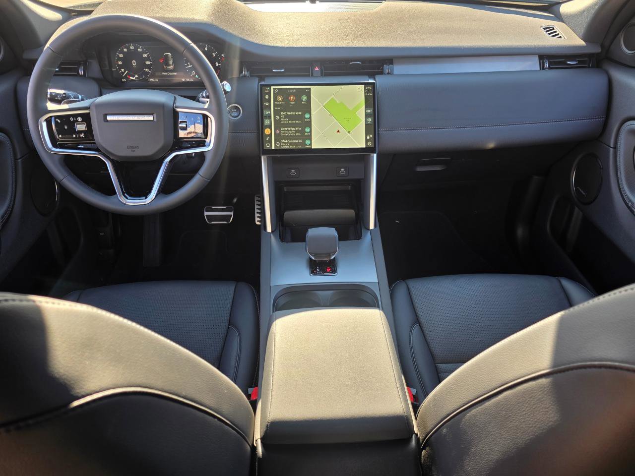 Used 2024 Land Rover Discovery Sport Dynamic SE image 16