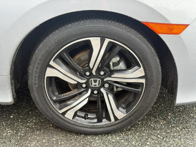 Used 2018 Honda Civic Touring image 9
