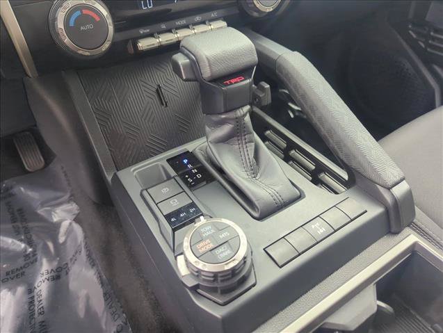 Certified 2025 Toyota Tacoma TRD Off-Road AWD/4WD image 16