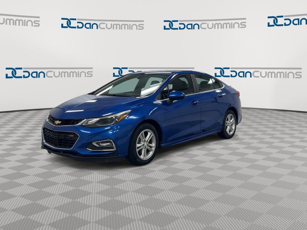 Used 2018 Chevrolet Cruze LT w/ RS Package FWD image 4