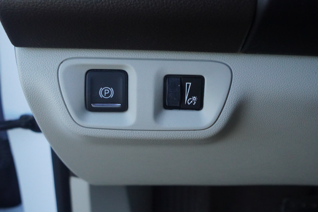 Used 2017 GMC Acadia Denali w/ Technology Package FWD image 12