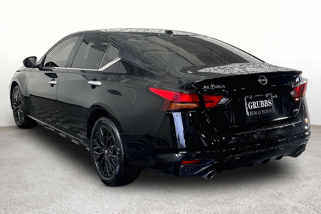 Used 2025 Nissan Altima 2.5 SV w/ SV Special Edition Package AWD/4WD image 14