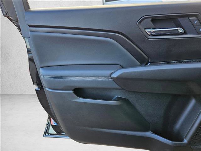 Used 2025 Chevrolet Colorado W/T w/ Advanced Trailering Package image 9