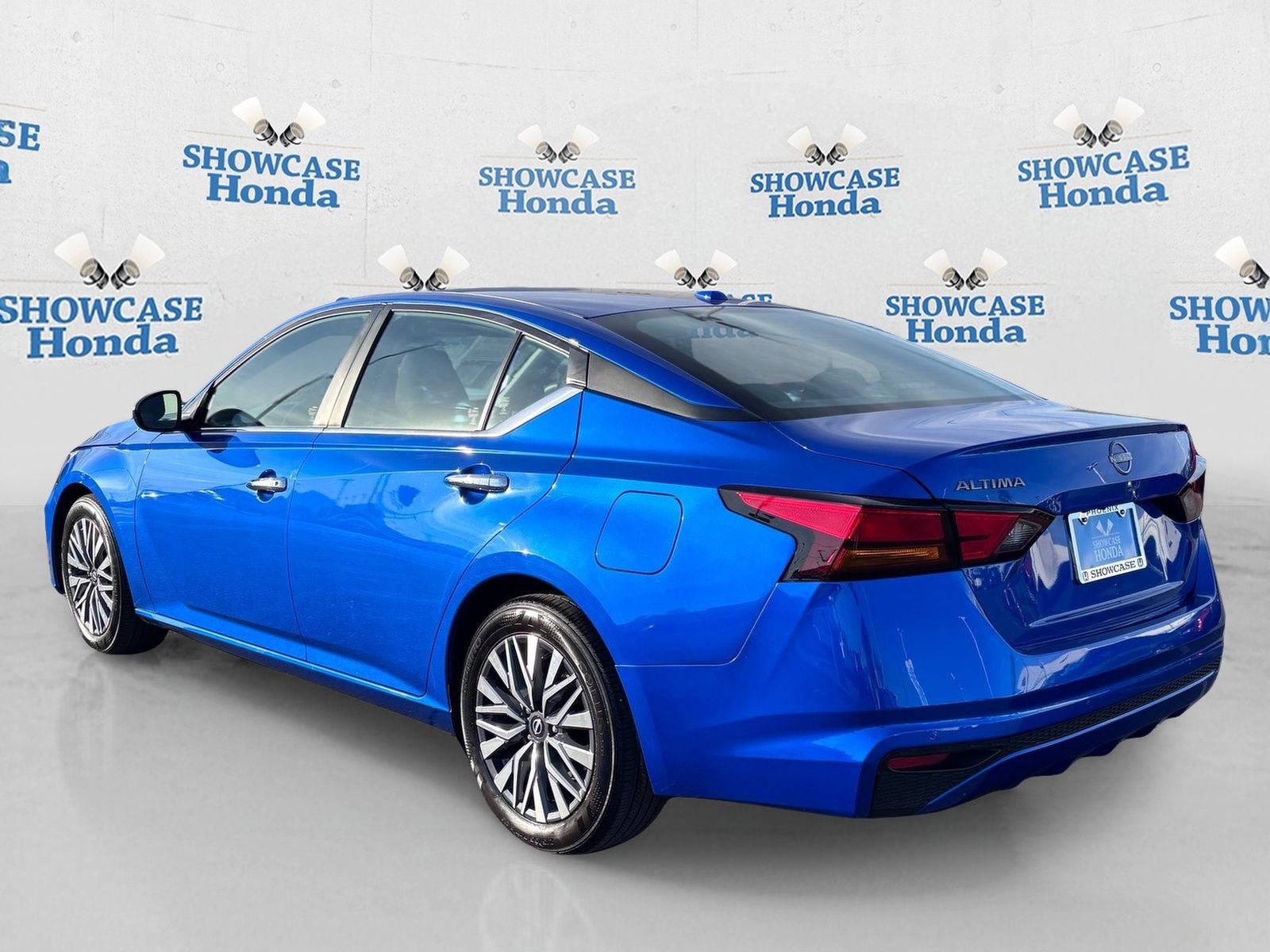 Used 2025 Nissan Altima 2.5 SV FWD image 5