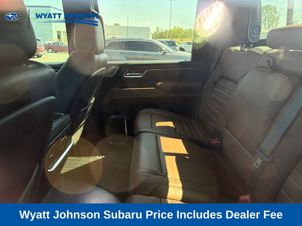 Used 2024 GMC Sierra 2500 Denali Ultimate AWD/4WD image 13