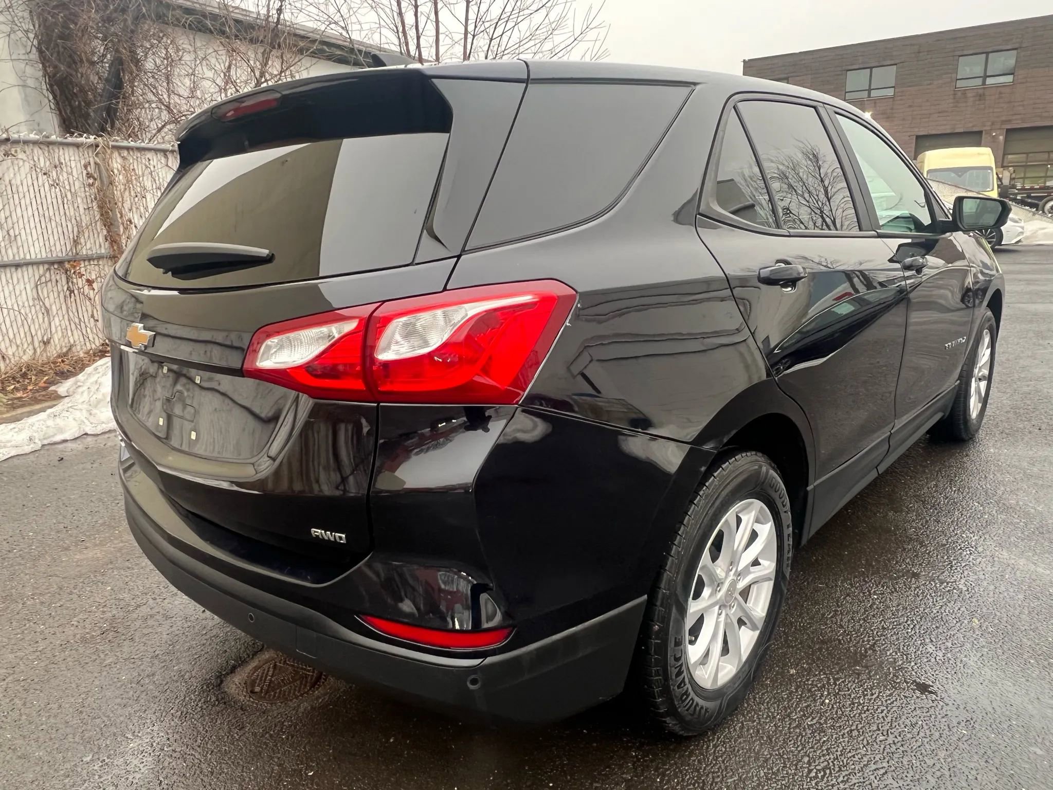Used 2020 Chevrolet Equinox LS AWD/4WD image 5