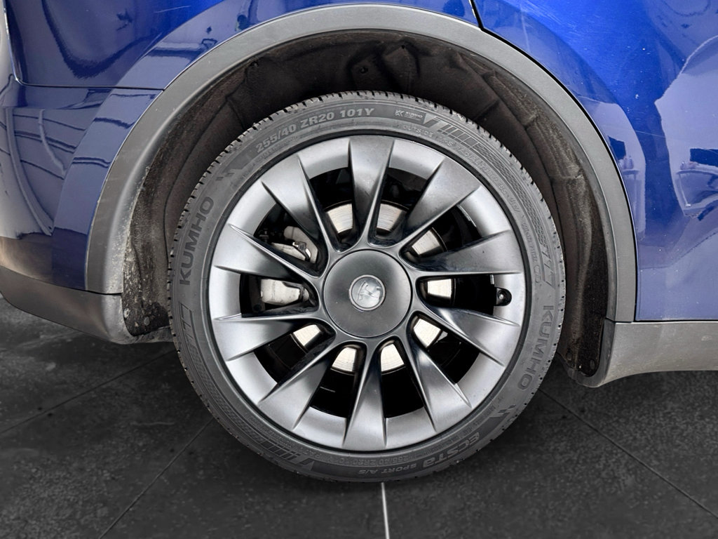 Used 2024 Tesla Model Y Long Range AWD/4WD image 34