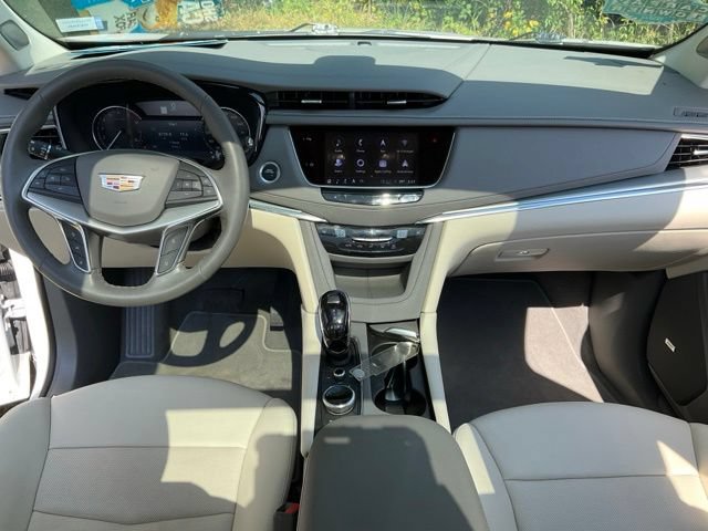 Used 2025 Cadillac XT5 Premium Luxury FWD image 4