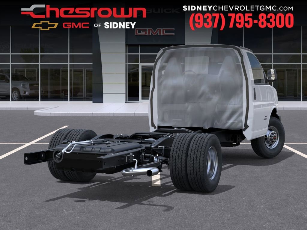 New 2025 GMC Savana 4500 w/ Power Convenience Package RWD image 4
