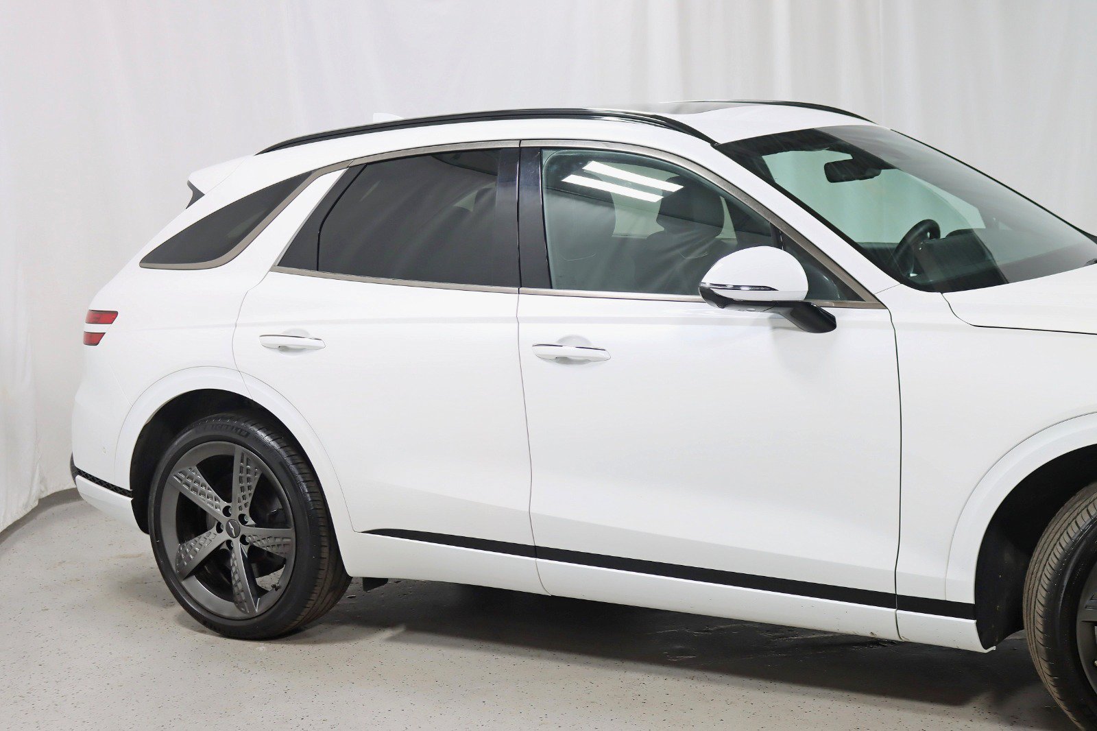 Used 2023 Genesis GV70 3.5T Sport w/ Sport Prestige Package AWD/4WD image 3