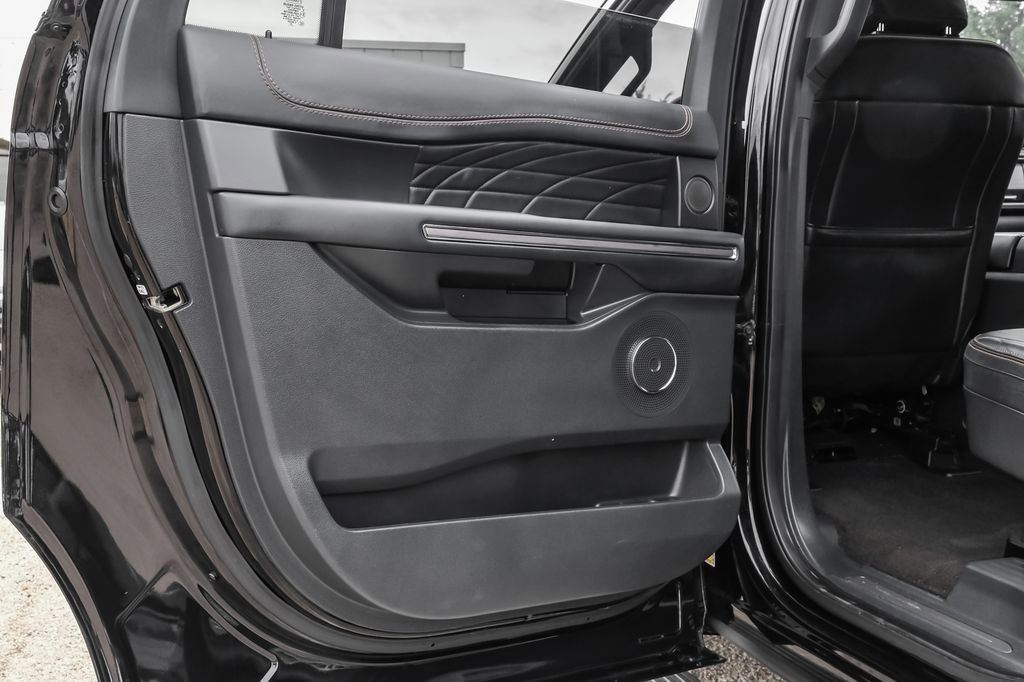 Used 2023 Ford Expedition Max Platinum AWD/4WD image 59