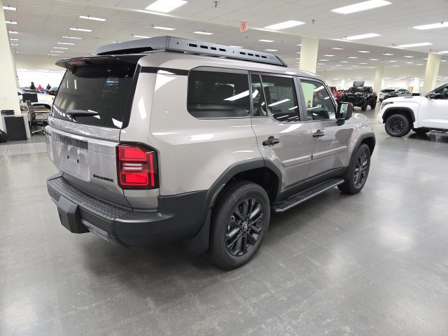 New 2027 Toyota Land Cruiser w/ Premium Package AWD/4WD image 5