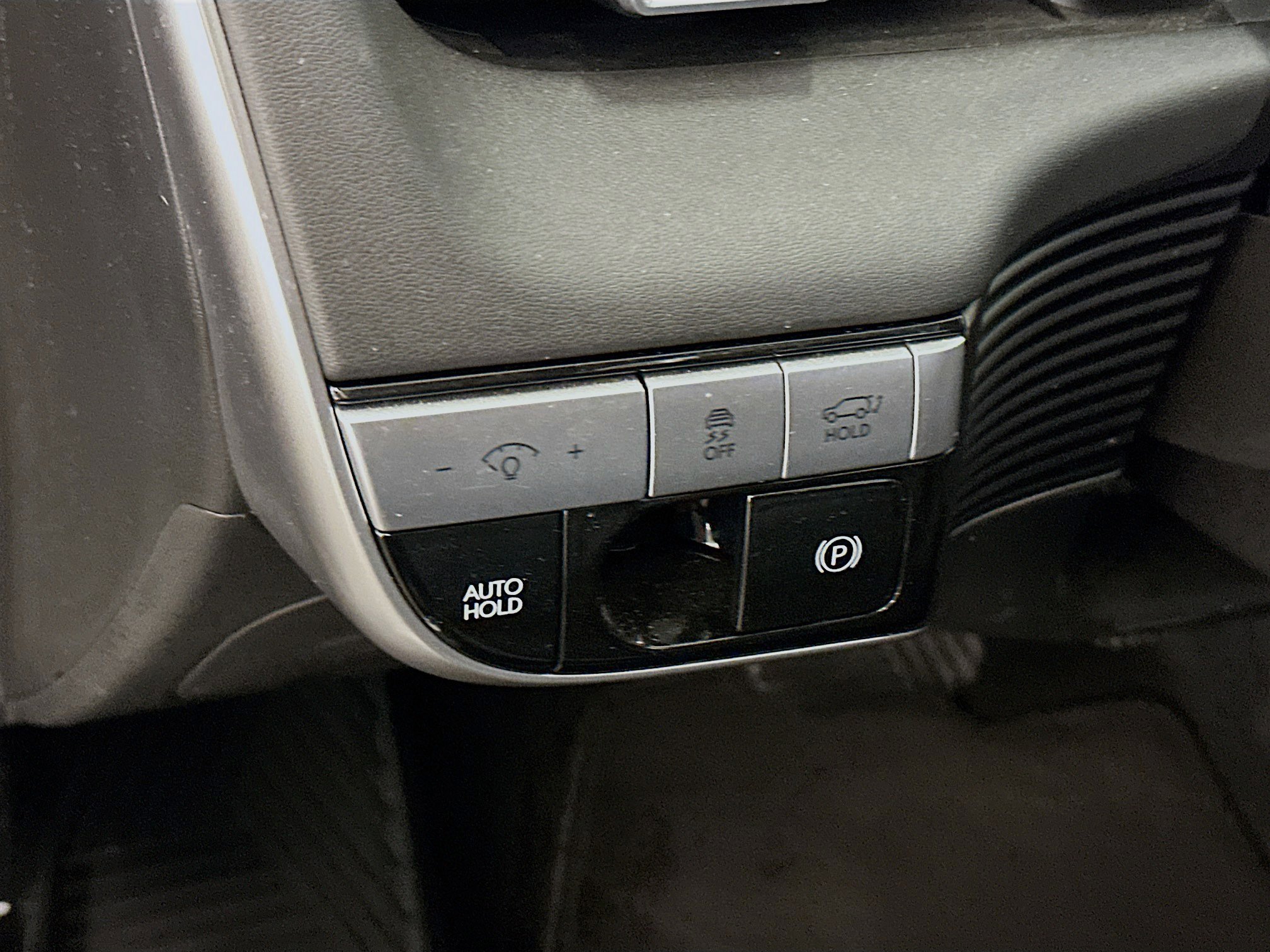 Used 2024 Hyundai Ioniq 5 Limited AWD/4WD image 17