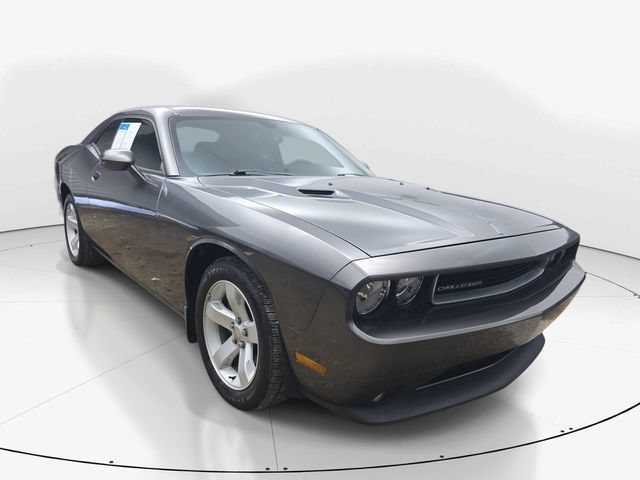 Used 2013 Dodge Challenger SXT Plus RWD image 3