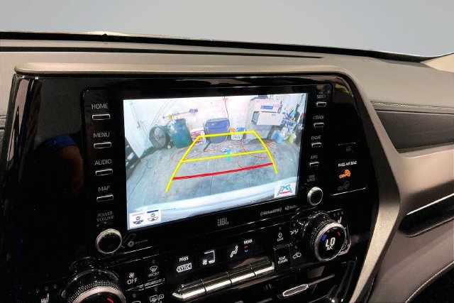 Used 2022 Toyota Highlander Limited AWD/4WD image 23