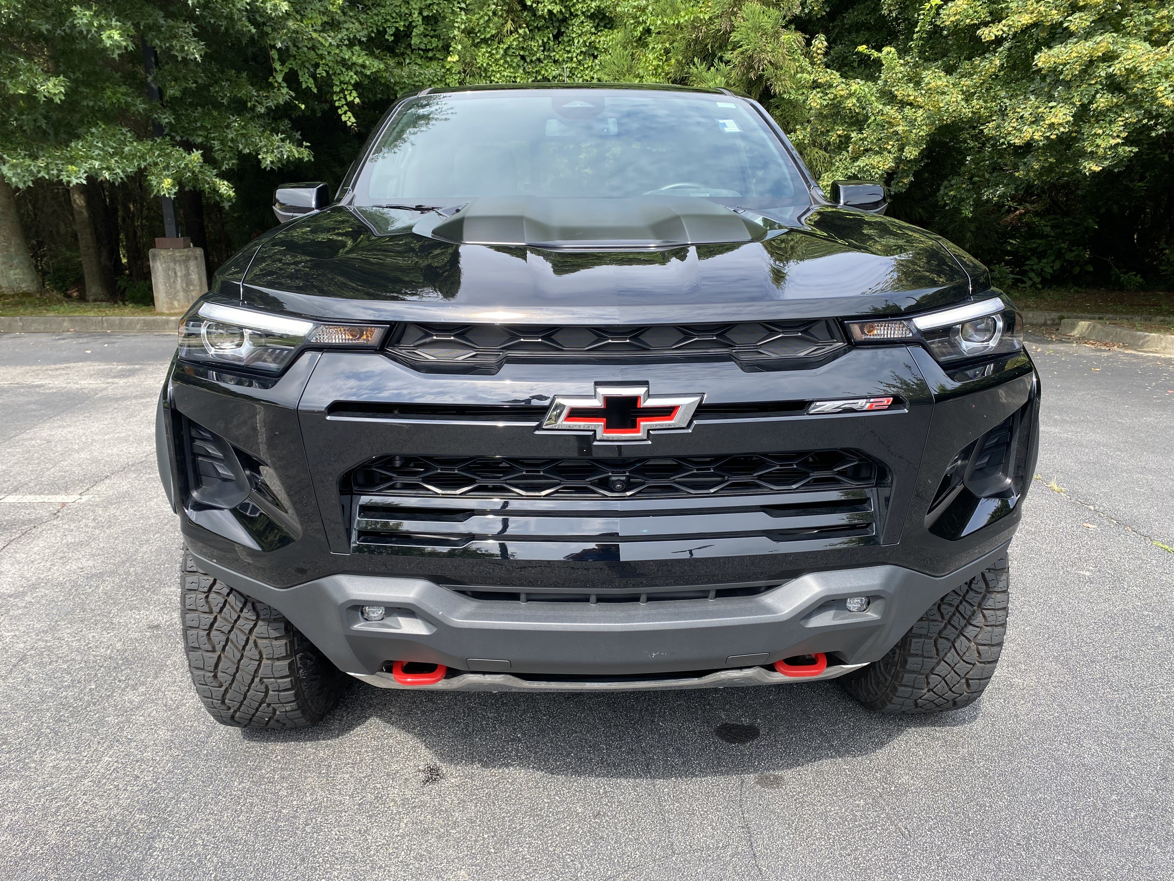 Used 2025 Chevrolet Colorado ZR2 w/ Technology Package AWD/4WD image 3