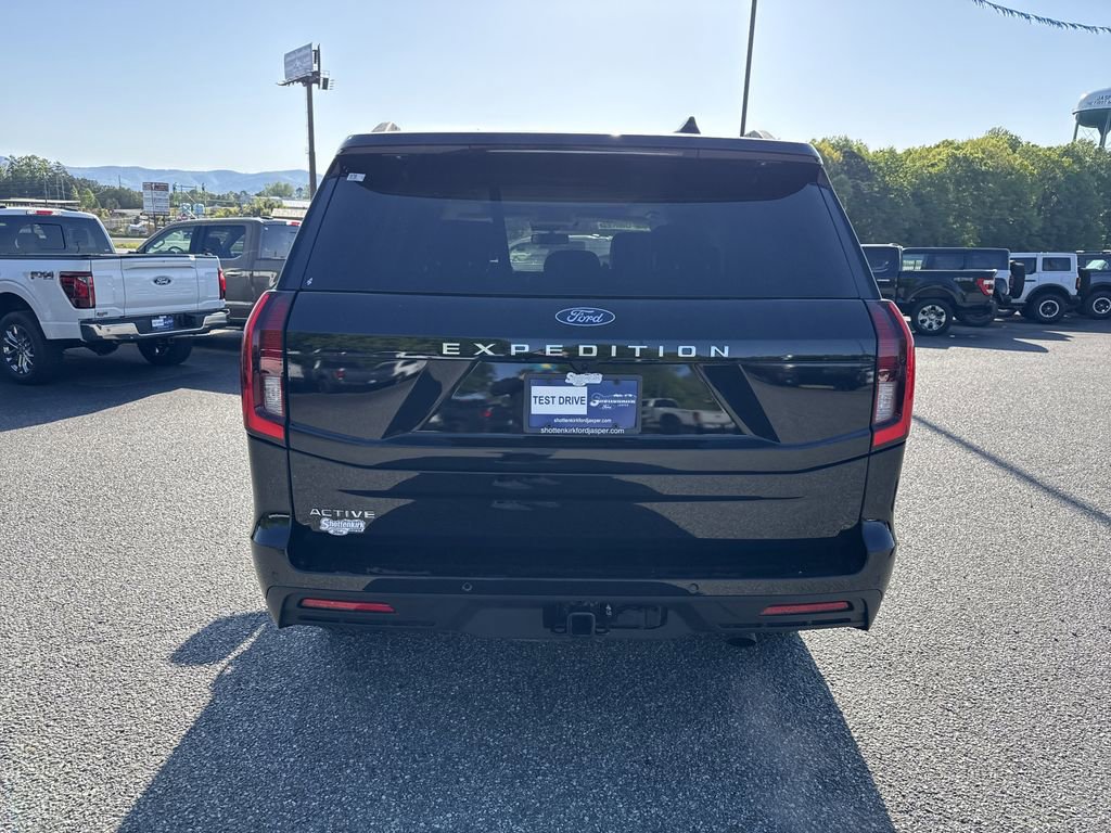 Used 2025 Ford Expedition Active image 6