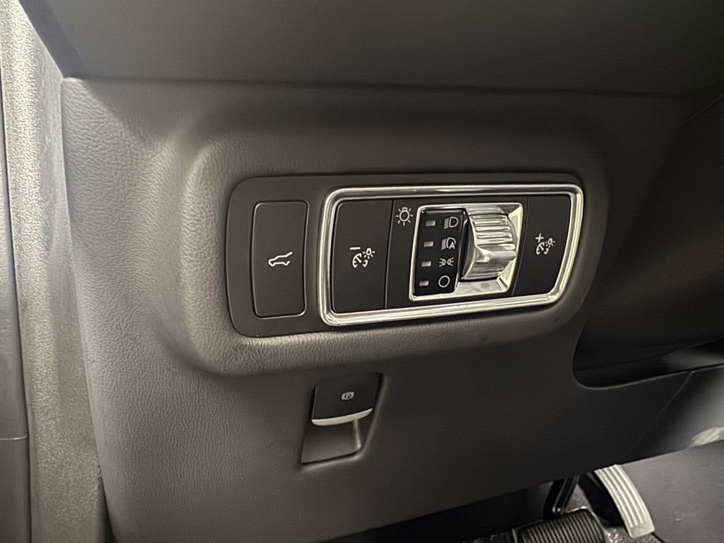 New 2026 Lincoln Nautilus Premier w/ Equipment Group 102A AWD/4WD image 25