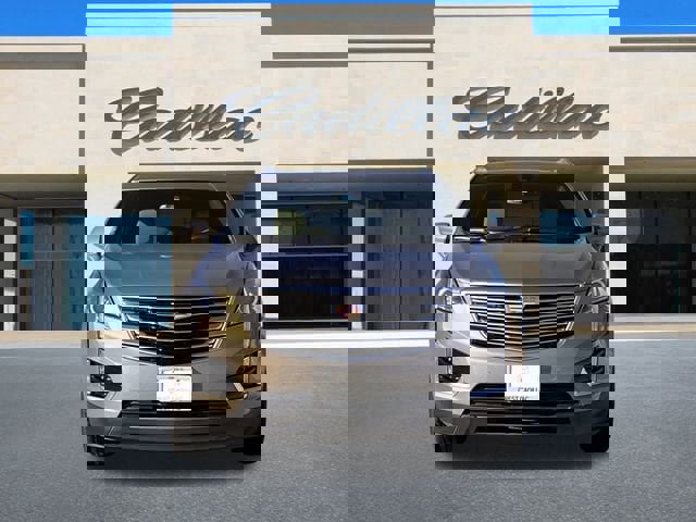 Used 2018 Cadillac XT5 Luxury w/ Driver Awareness Package image 10