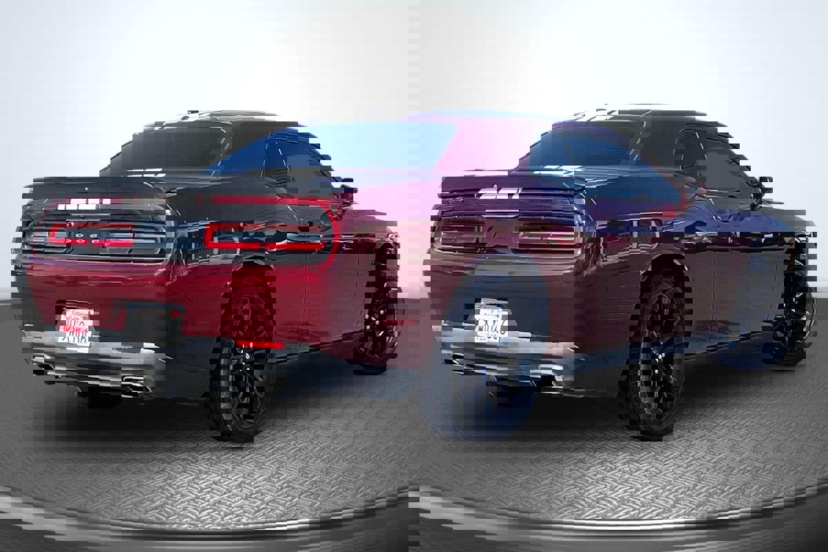 Used 2018 Dodge Challenger SXT w/ Blacktop Package image 13