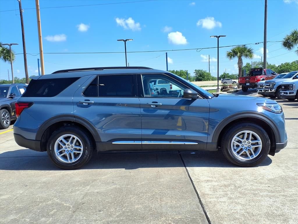 Used 2025 Ford Explorer Active RWD image 8