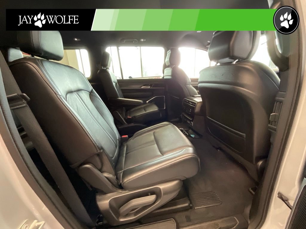 Used 2024 Jeep Wagoneer Series II AWD/4WD image 21