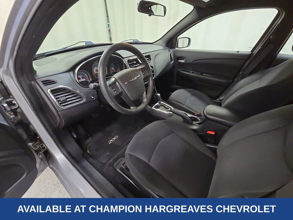 Used 2014 Chrysler 200 LX image 14