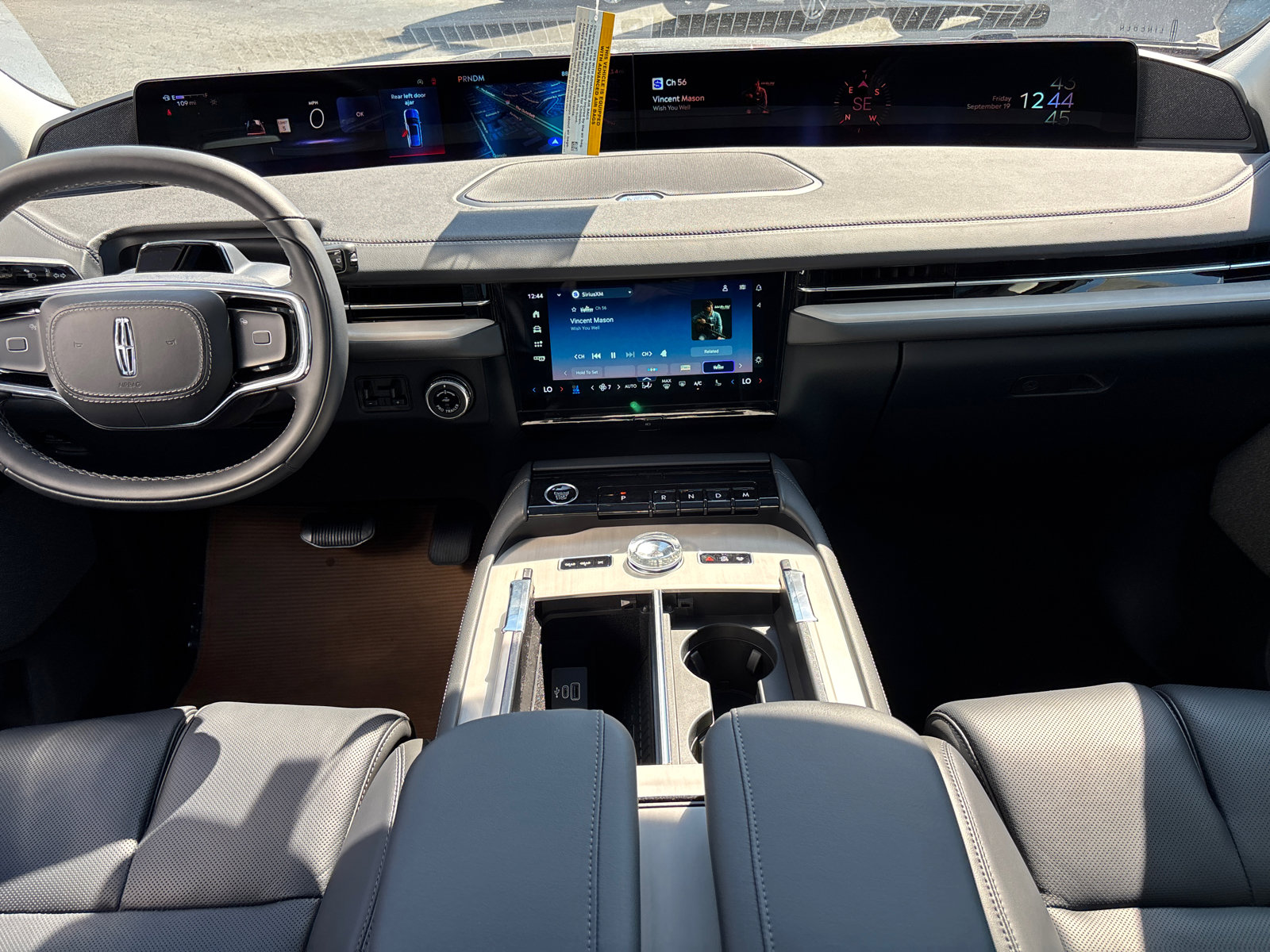 New 2025 Lincoln Navigator Reserve image 30