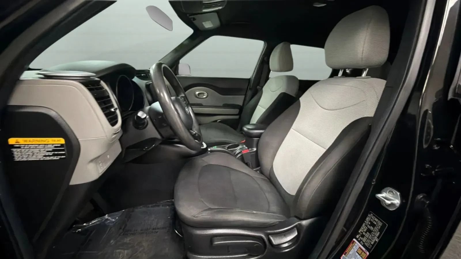 Used 2016 Kia Soul FWD image 18