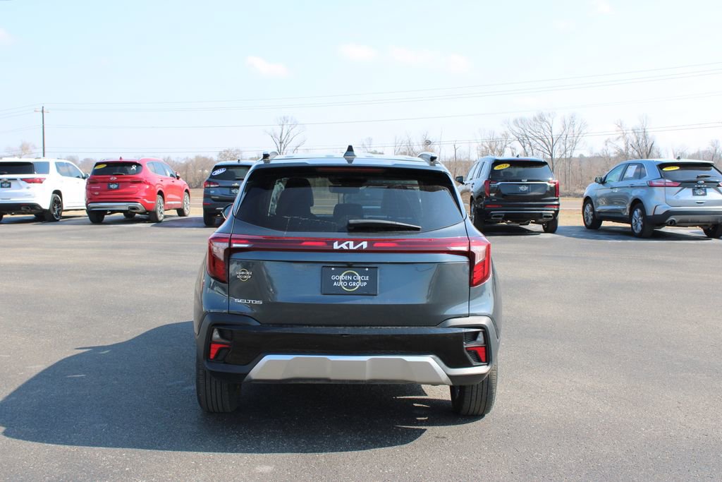 Used 2025 Kia Seltos S image 8