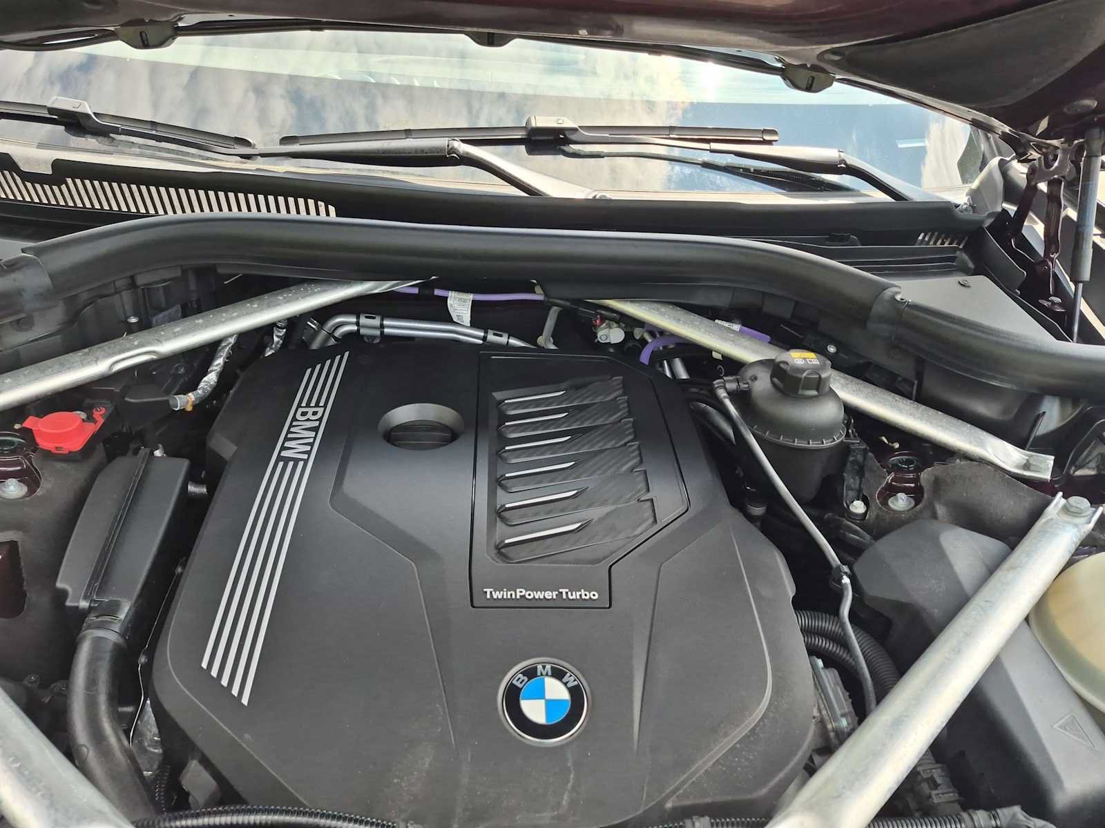 Used 2022 BMW X7 xDrive40i w/ Premium Package AWD/4WD image 14