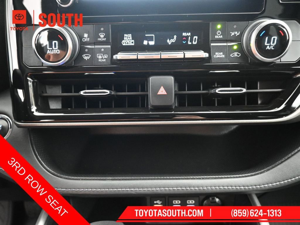 Used 2023 Toyota Highlander L FWD image 19