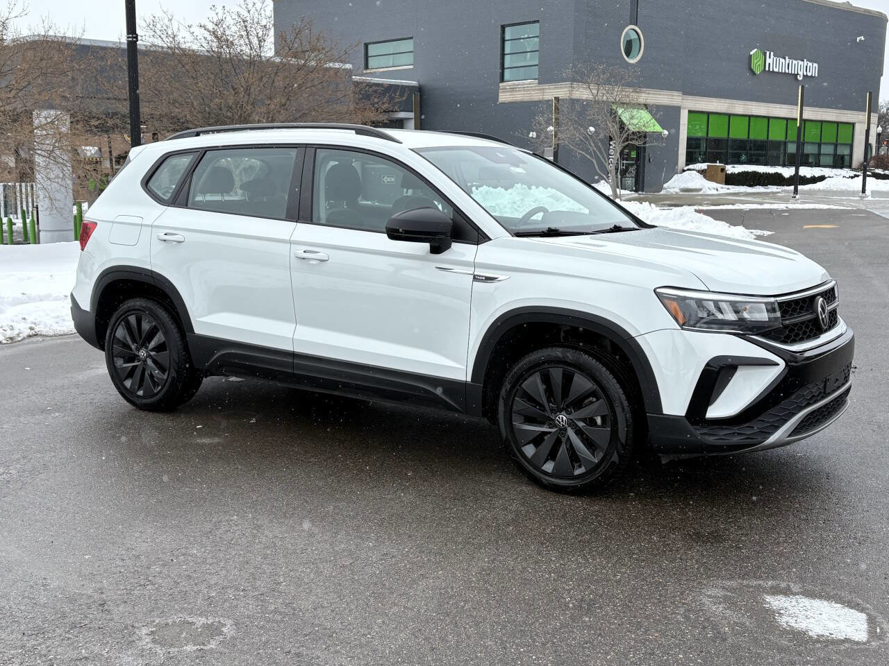 Used 2022 Volkswagen Taos S w/ IQ Drive S Package image 7