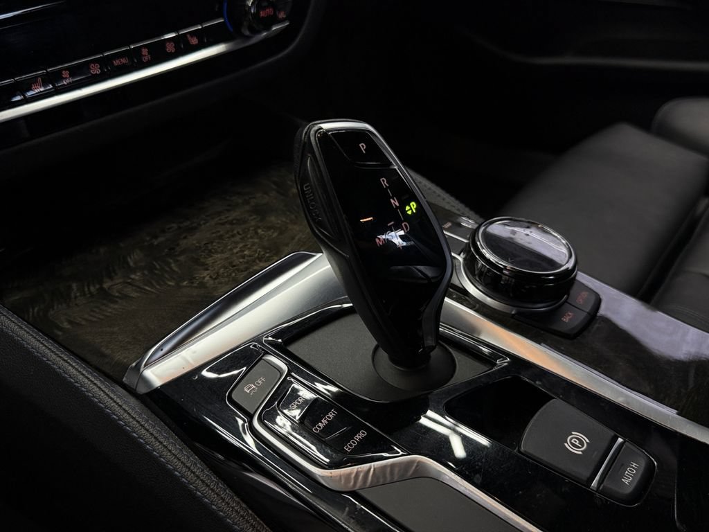 Used 2019 BMW 530i w/ M Sport Package RWD image 21