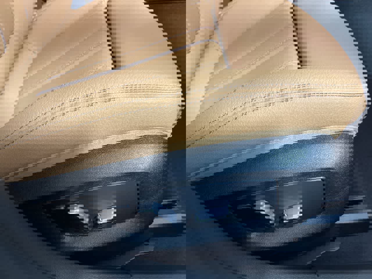 Certified 2023 BMW 530i xDrive w/ M Sport Package image 16