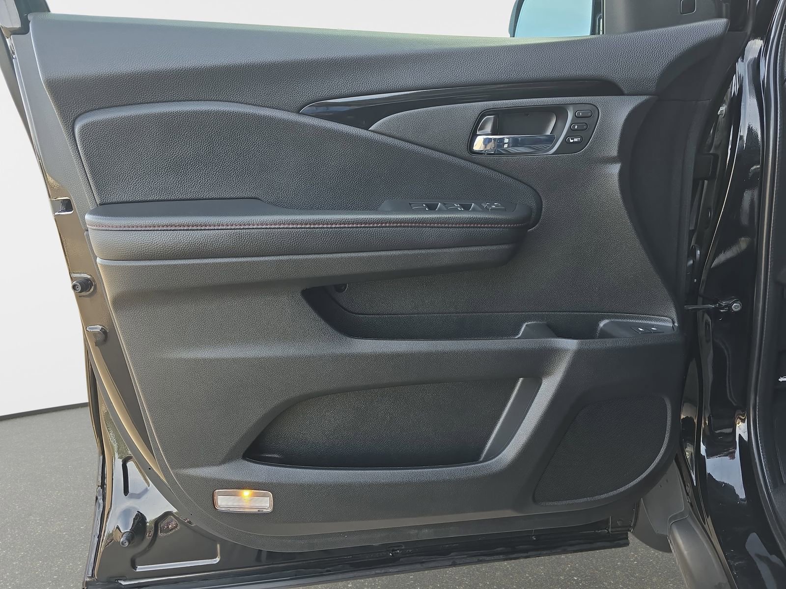 Certified 2022 Honda Pilot Black Edition image 29